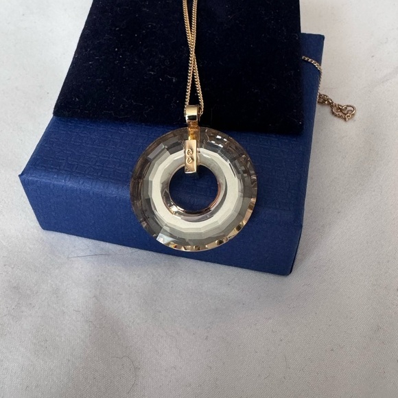 ✨ Beautiful Rare Vintage Swarovski Loop Pendent ✨ - Picture 5 of 16